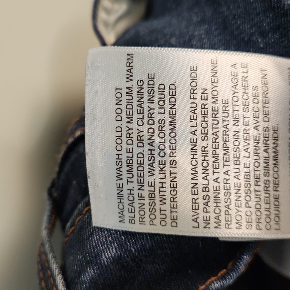 Levi’s Slimming Straight Jeans W30 L32 – Classic Dark Wash and Stretch Fit - Picture 11 of 16